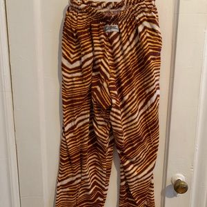 Zuba’s maroon & yellow